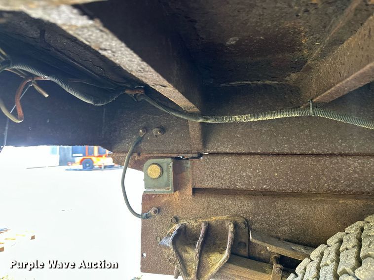 image for item DT6404 1999 International 2554 dump truck