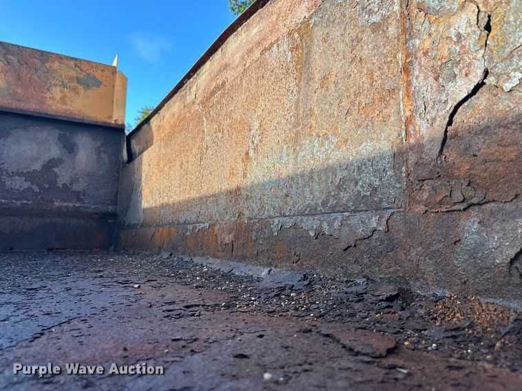 image for item DT6404 1999 International 2554 dump truck