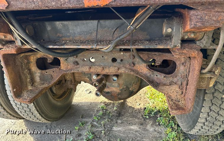 image for item DT6404 1999 International 2554 dump truck