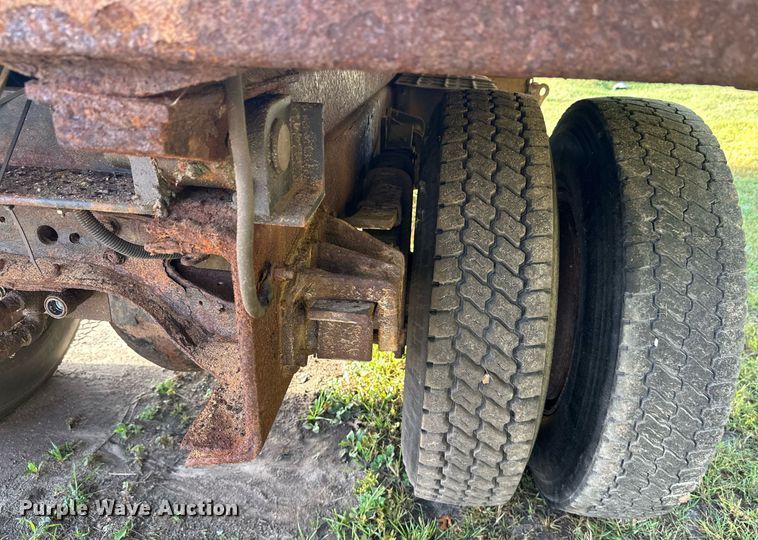 image for item DT6404 1999 International 2554 dump truck