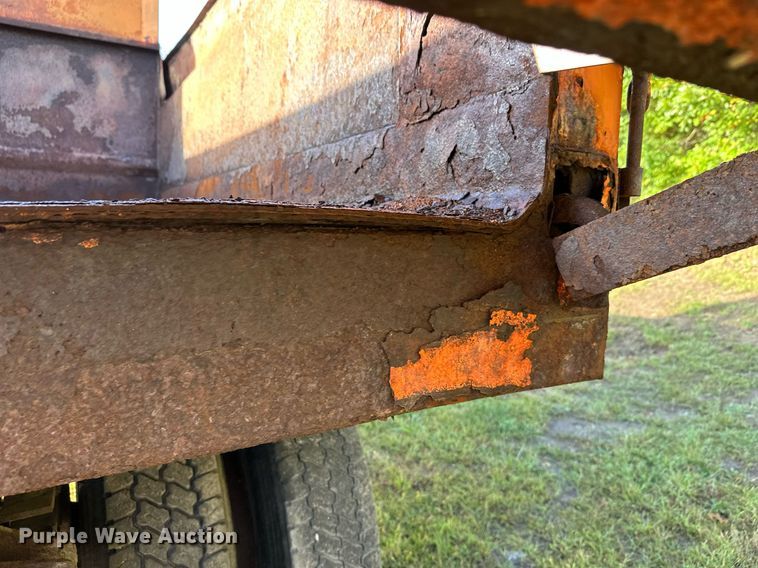 image for item DT6404 1999 International 2554 dump truck