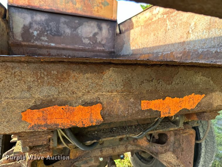 image for item DT6404 1999 International 2554 dump truck