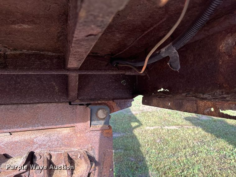 image for item DT6404 1999 International 2554 dump truck