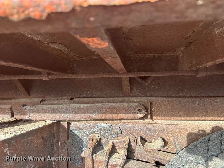 image for item DT6404 1999 International 2554 dump truck