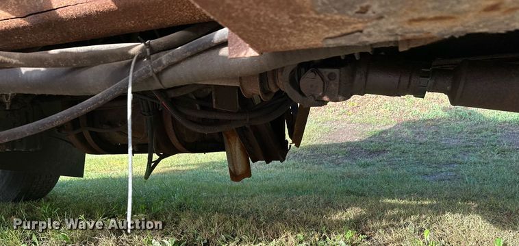 image for item DT6404 1999 International 2554 dump truck