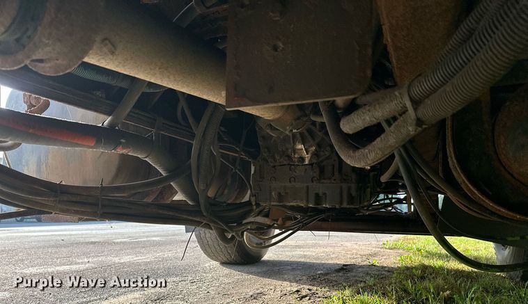 image for item DT6404 1999 International 2554 dump truck