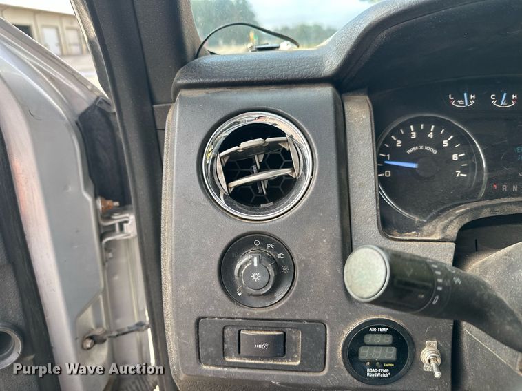 image for item DT6406 2011 Ford F150 SuperCrew pickup truck