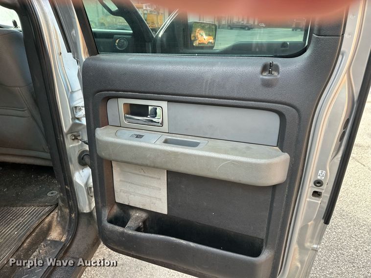 image for item DT6406 2011 Ford F150 SuperCrew pickup truck