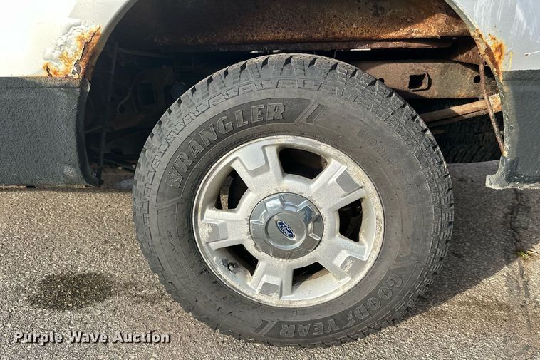 image for item DT6406 2011 Ford F150 SuperCrew pickup truck