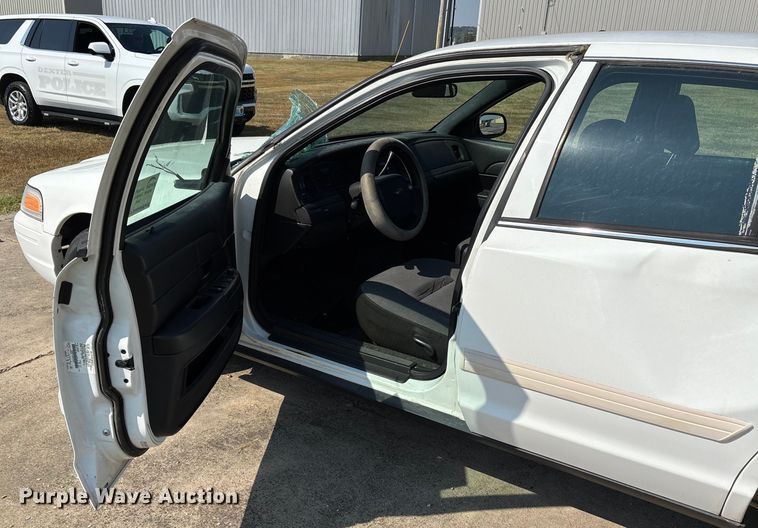 image for item DU1325 2009 Ford Crown Victoria Police Interceptor 