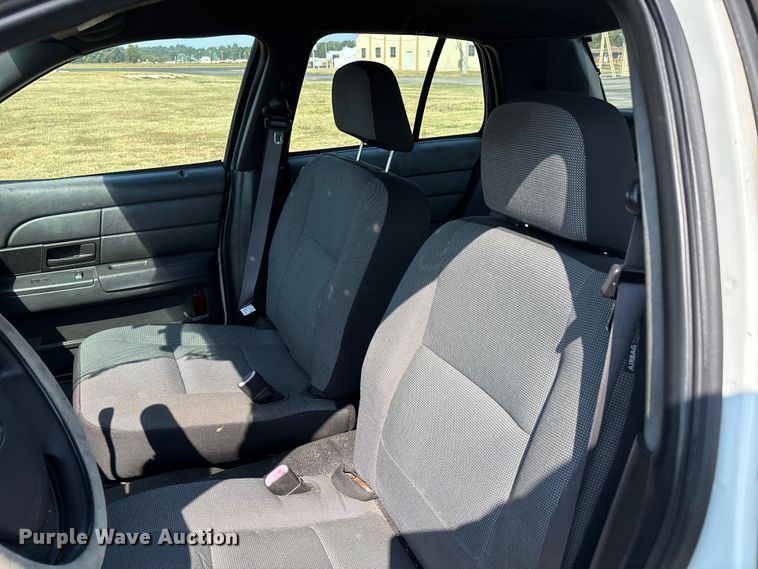 image for item DU1325 2009 Ford Crown Victoria Police Interceptor 