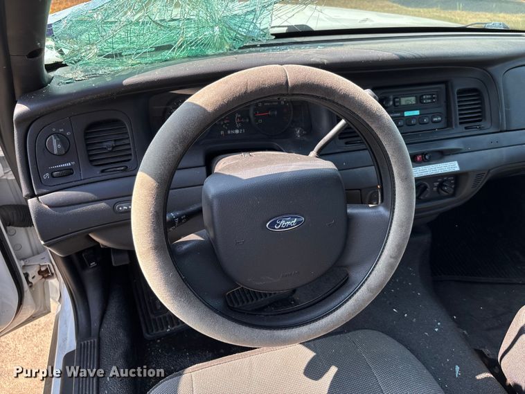 image for item DU1325 2009 Ford Crown Victoria Police Interceptor 