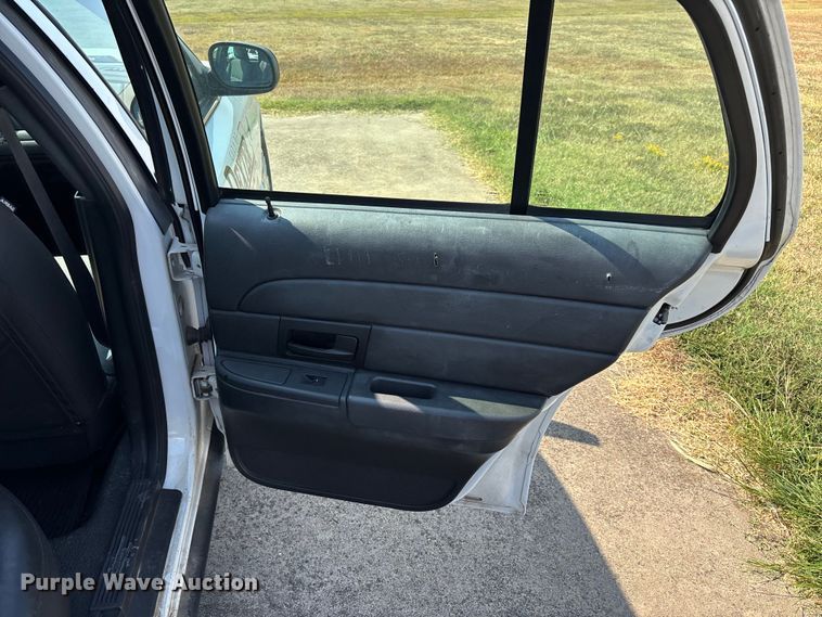 image for item DU1325 2009 Ford Crown Victoria Police Interceptor 