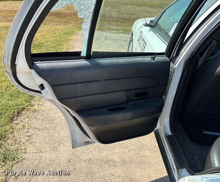 image for item DU1325 2009 Ford Crown Victoria Police Interceptor 