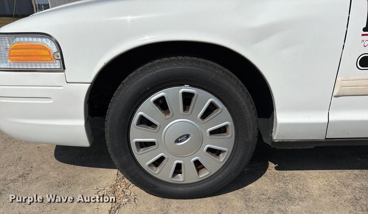 image for item DU1325 2009 Ford Crown Victoria Police Interceptor 