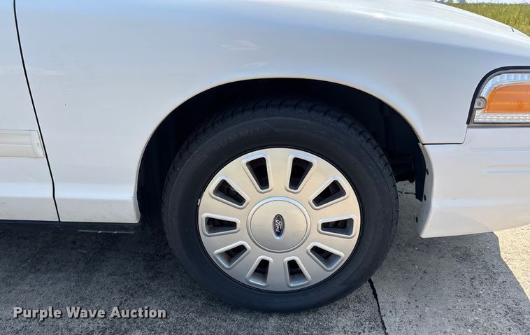 image for item DU1325 2009 Ford Crown Victoria Police Interceptor 