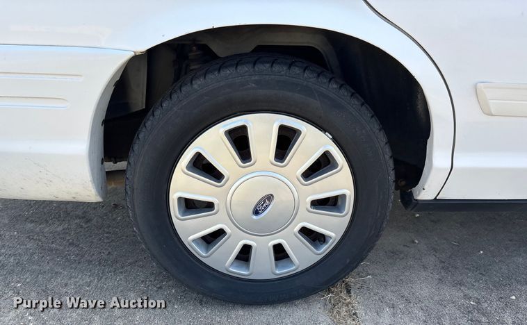 image for item DU1325 2009 Ford Crown Victoria Police Interceptor 