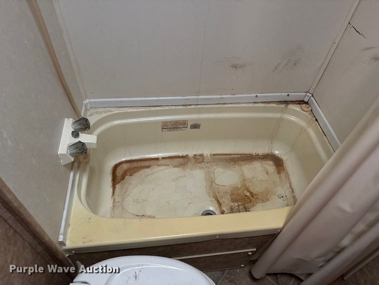 image for item DU1339 2006 Nomad Skyline camper