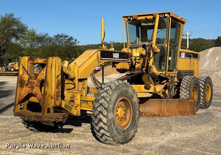 2006 CAT 140H