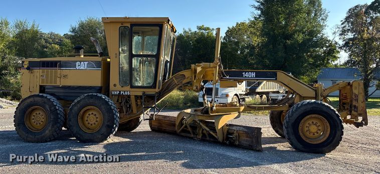 image for item DU1352 2006 Caterpillar 140H motor grader