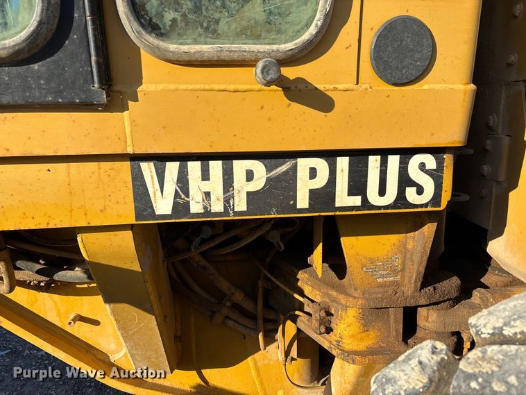 image for item DU1352 2006 Caterpillar 140H motor grader