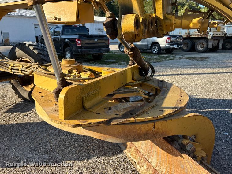 image for item DU1352 2006 Caterpillar 140H motor grader