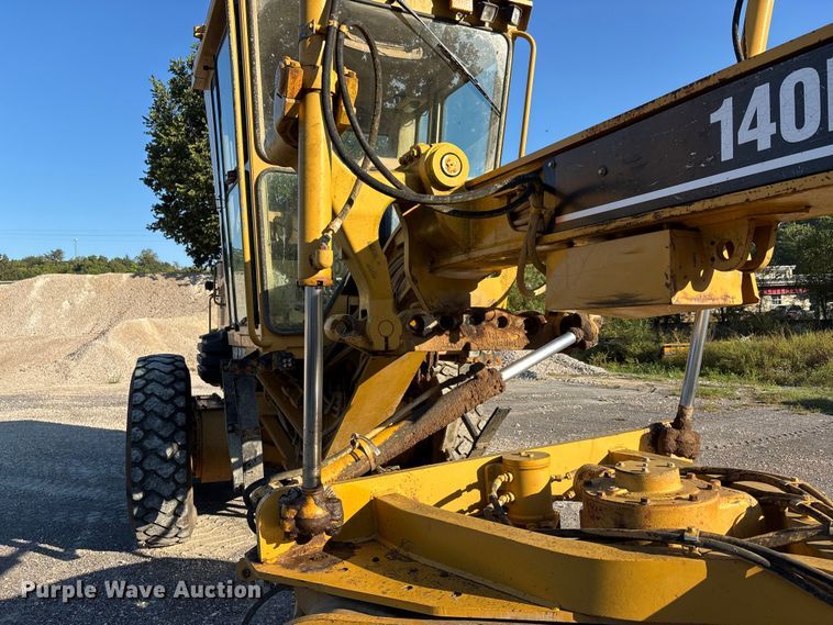 image for item DU1352 2006 Caterpillar 140H motor grader
