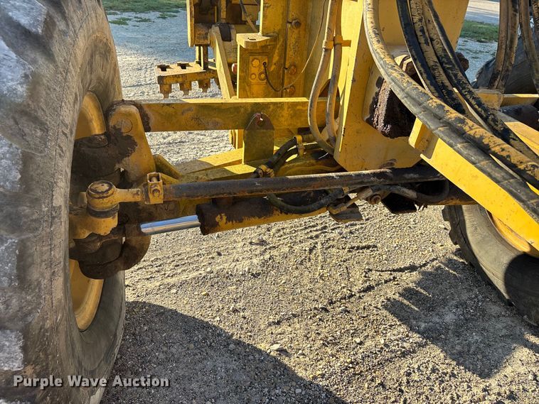 image for item DU1352 2006 Caterpillar 140H motor grader