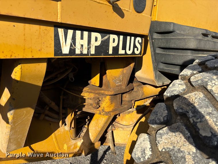 image for item DU1352 2006 Caterpillar 140H motor grader