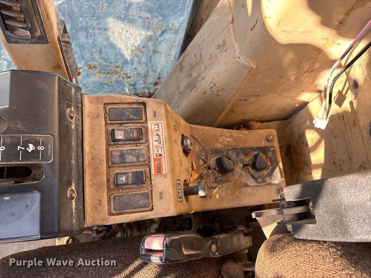 image for item DU1352 2006 Caterpillar 140H motor grader