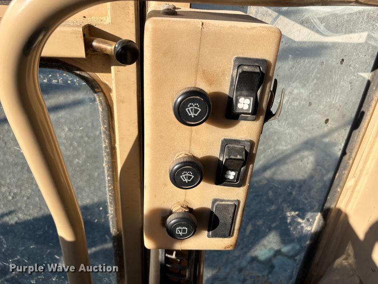 image for item DU1352 2006 Caterpillar 140H motor grader