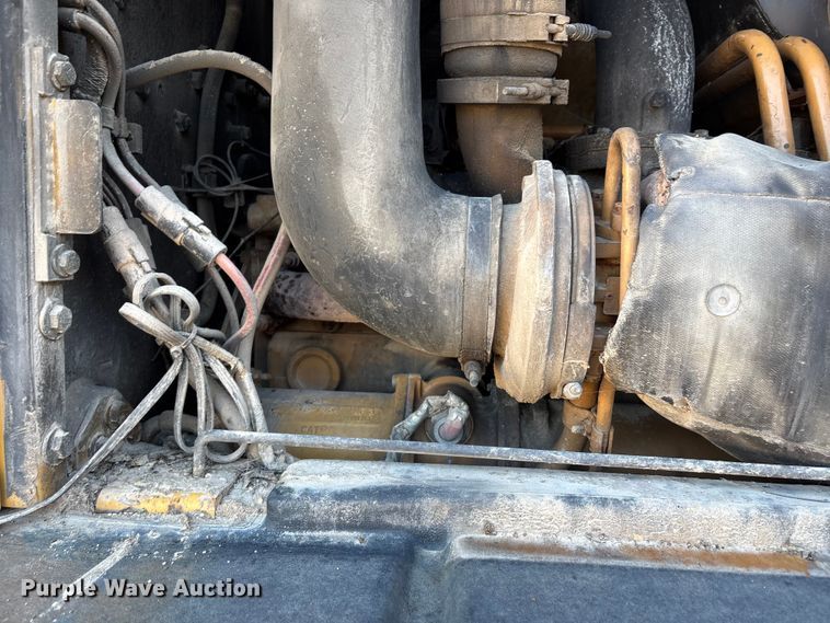 image for item DU1352 2006 Caterpillar 140H motor grader