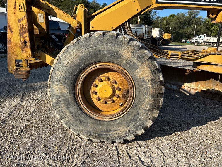 image for item DU1352 2006 Caterpillar 140H motor grader