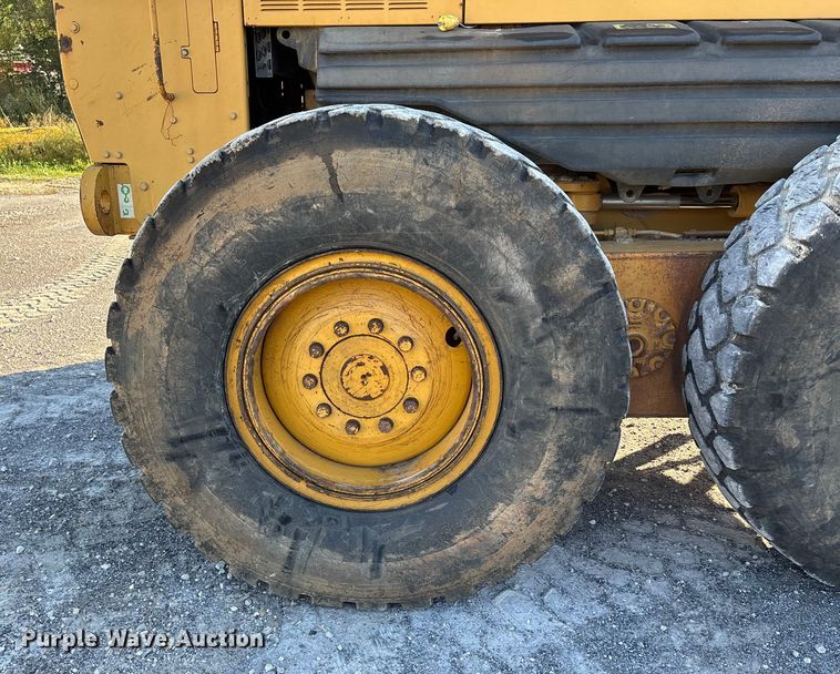 image for item DU1352 2006 Caterpillar 140H motor grader