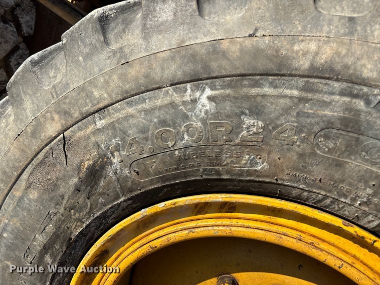 image for item DU1352 2006 Caterpillar 140H motor grader