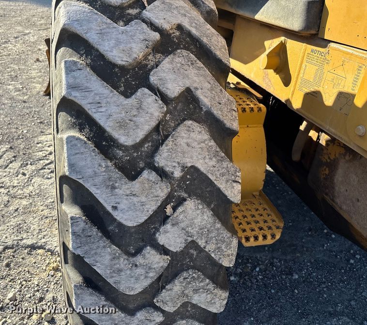 image for item DU1352 2006 Caterpillar 140H motor grader