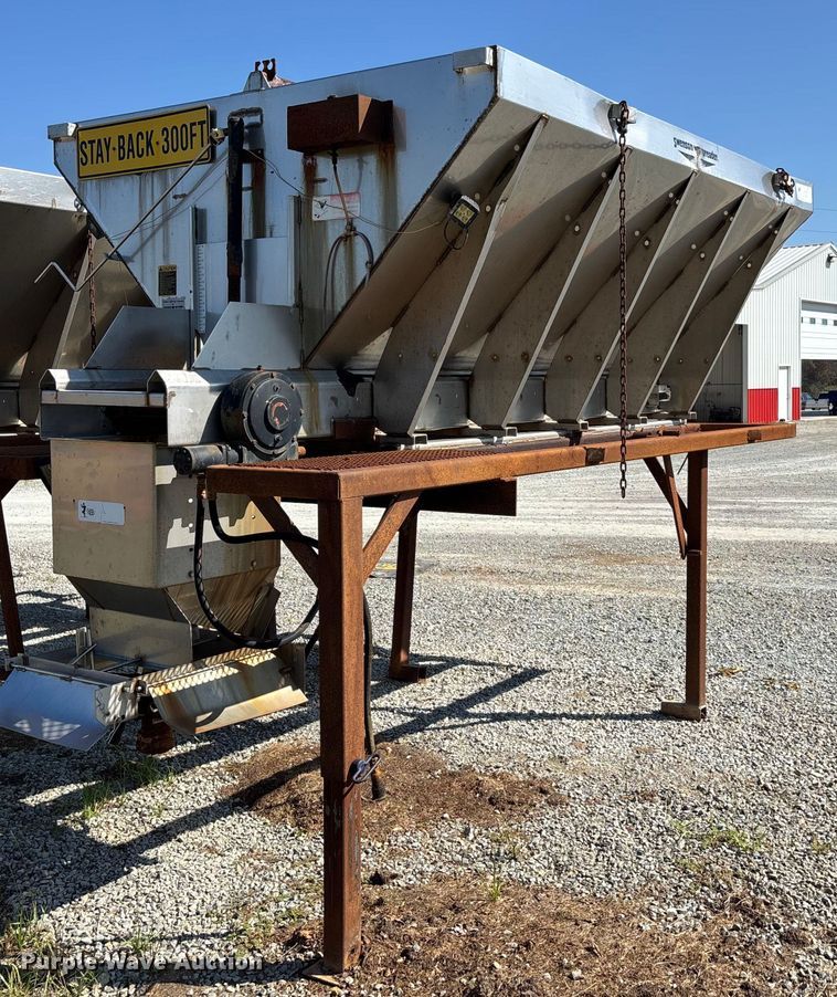 image for item DU1353 Swenson spreader