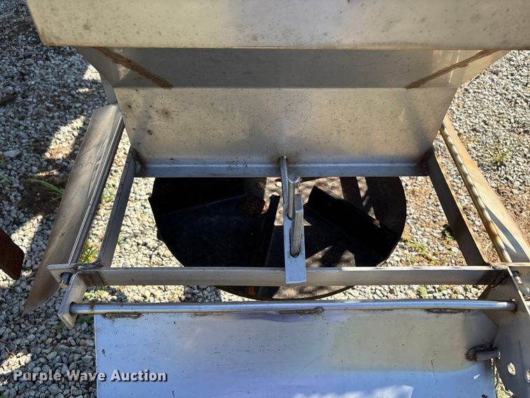 image for item DU1353 Swenson spreader