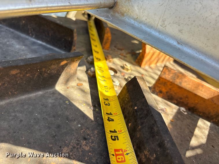 image for item DU1353 Swenson spreader