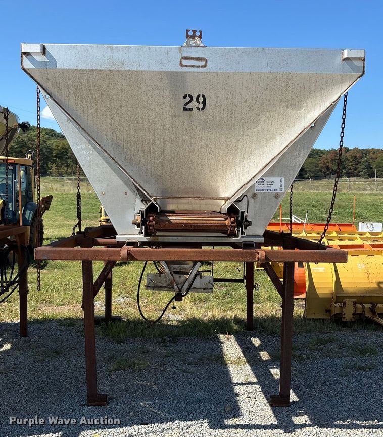 image for item DU1355 Swenson spreader