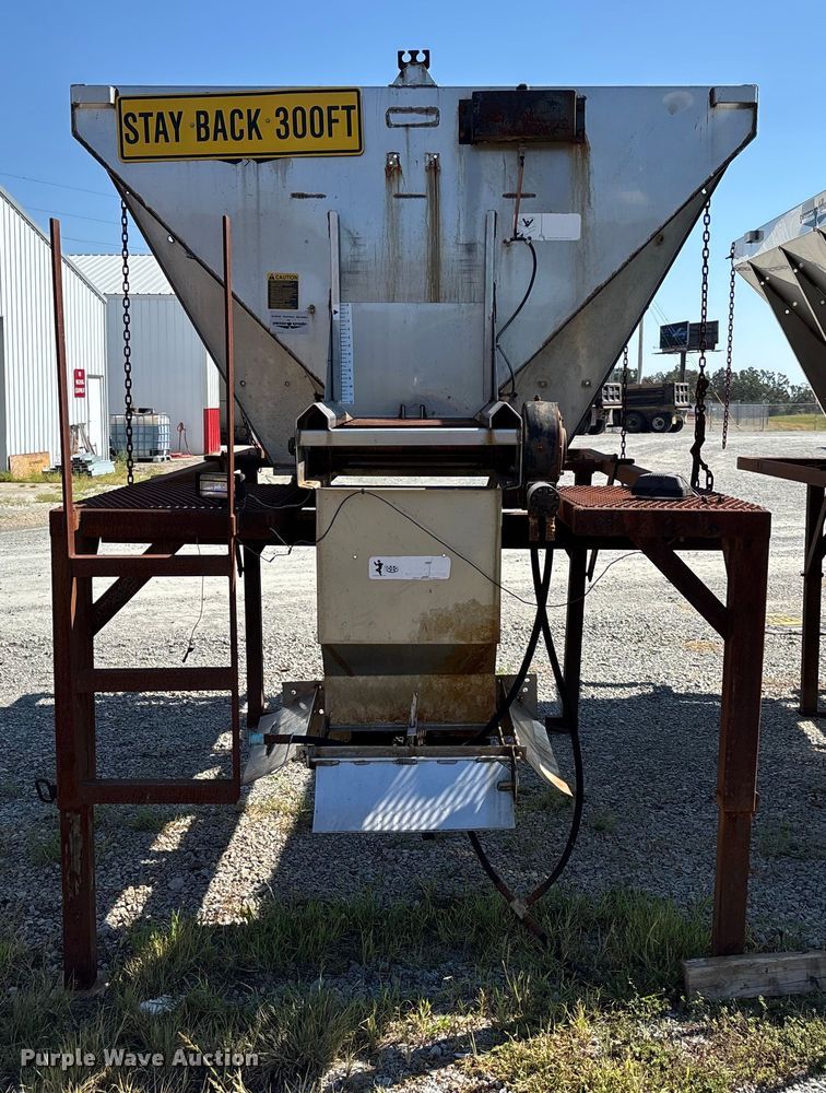 image for item DU1355 Swenson spreader