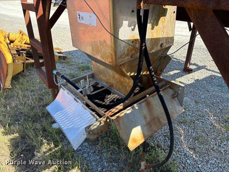 image for item DU1355 Swenson spreader