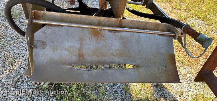 image for item DU1355 Swenson spreader