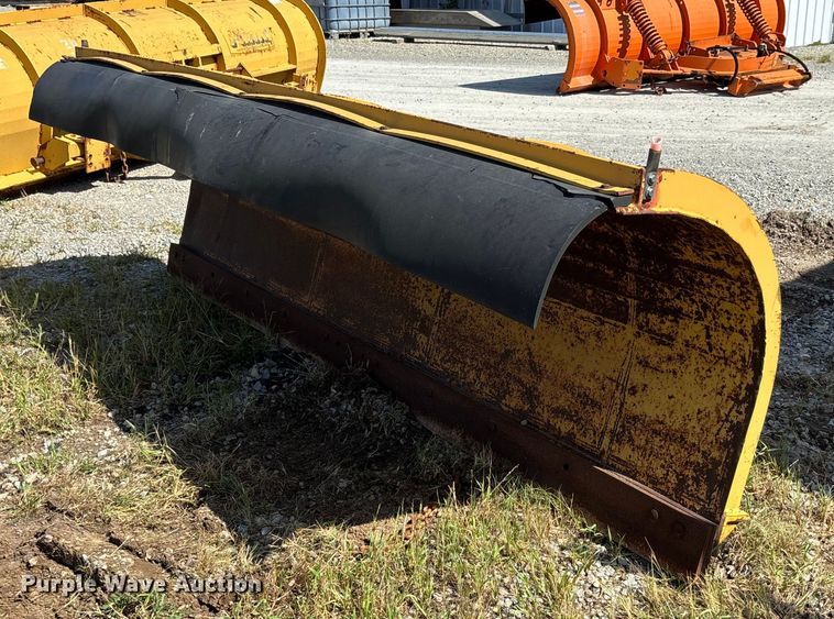 image for item DU1358 10' W snow plow