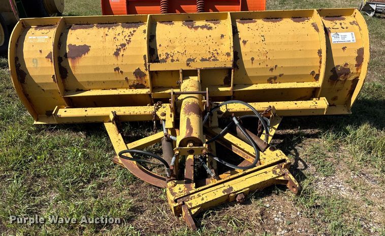 image for item DU1359 10' W snow plow