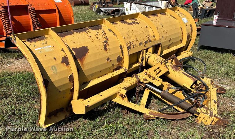 image for item DU1359 10' W snow plow