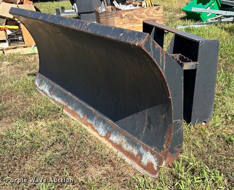 image for item DU1362 Skid steer attachments 
