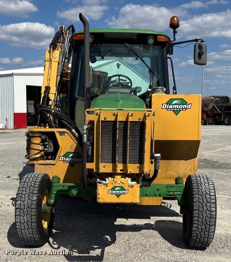 image for item DU1363 2010 John Deere 6330 tractor