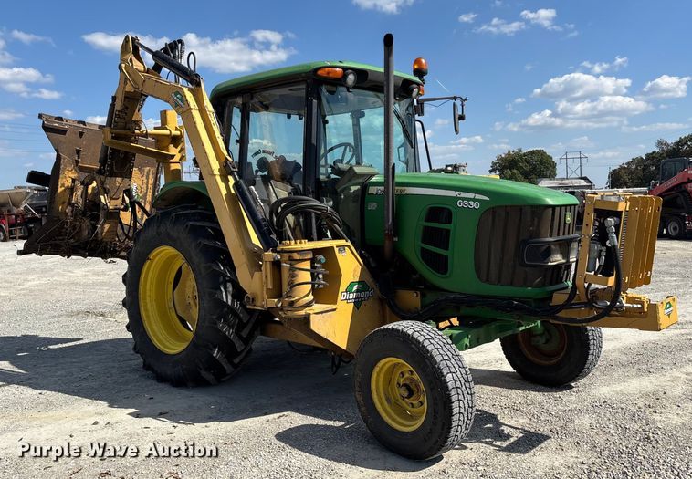 image for item DU1363 2010 John Deere 6330 tractor