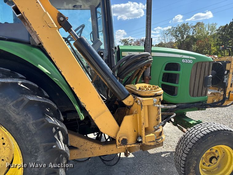 image for item DU1363 2010 John Deere 6330 tractor